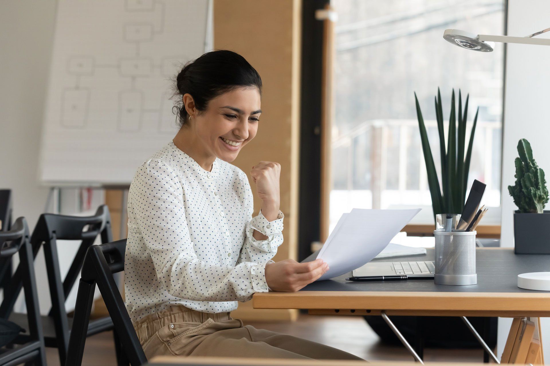 Woman Receiving Unsecured Loan in Troy, TX
