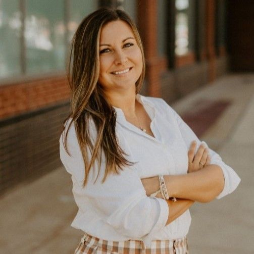 Andrea Tower - Regional Manager with Hibu