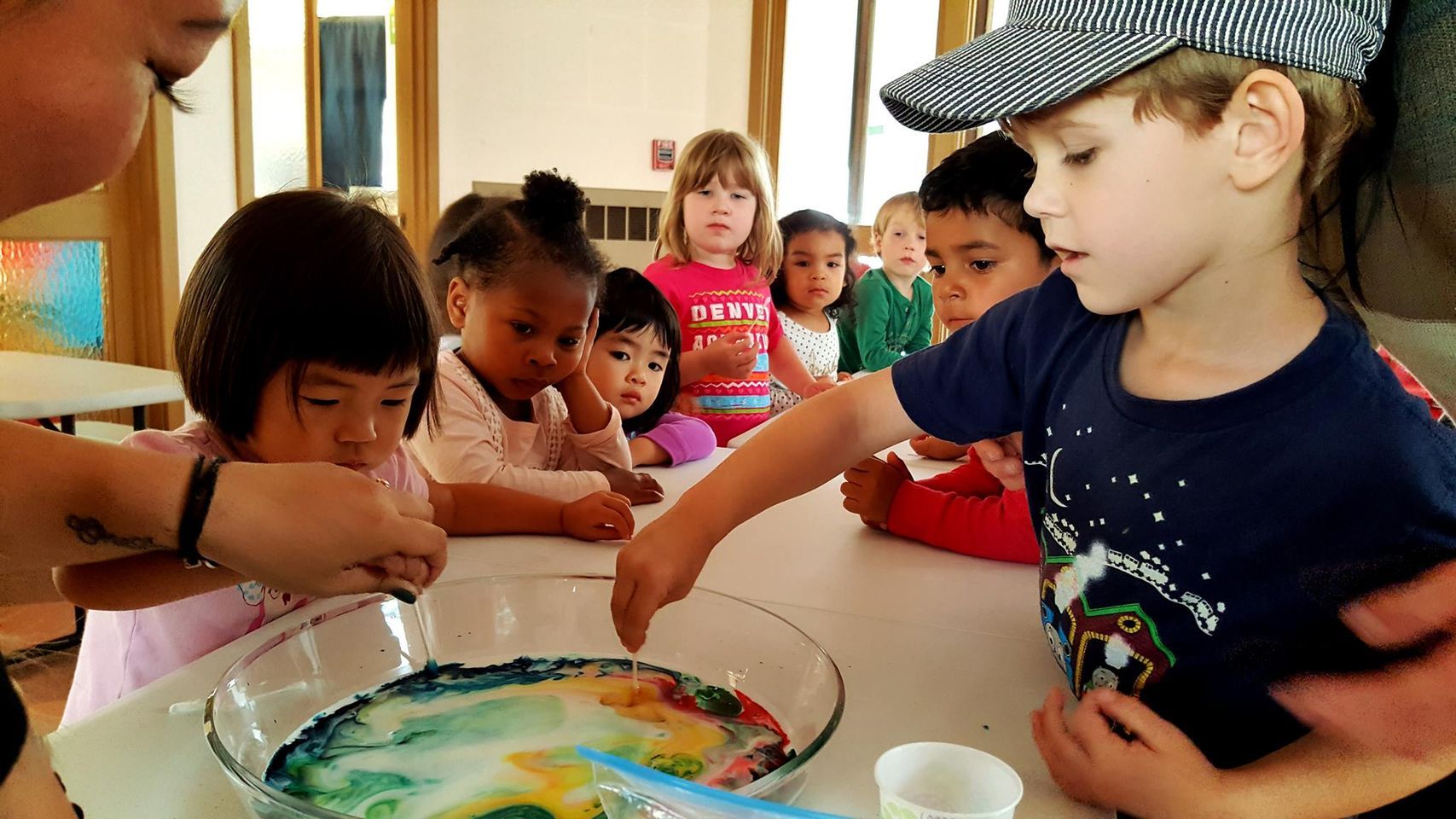 kids doing an experiment