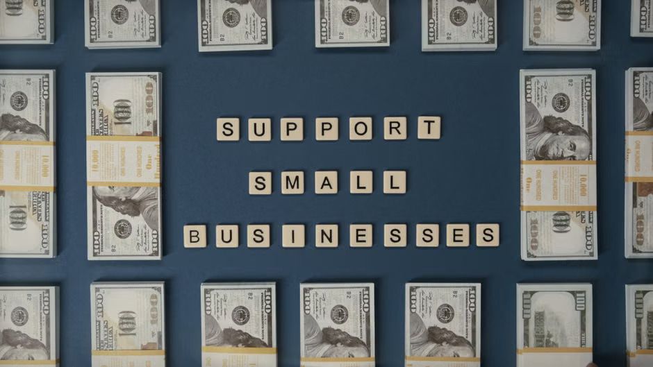 Small business owners use affordable arbitration services to resolve commercial disputes quickly through an online dispute resolution platform.