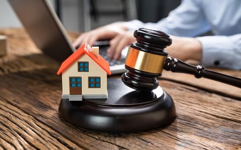 landlord dispute in New York resolved through online arbitration with documents and arbitrator