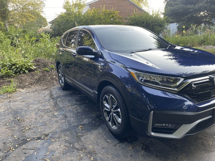 Blue Honda CRV SUV parked on a paved driveway — Detailed By Dan In Mirriwinni, QLD