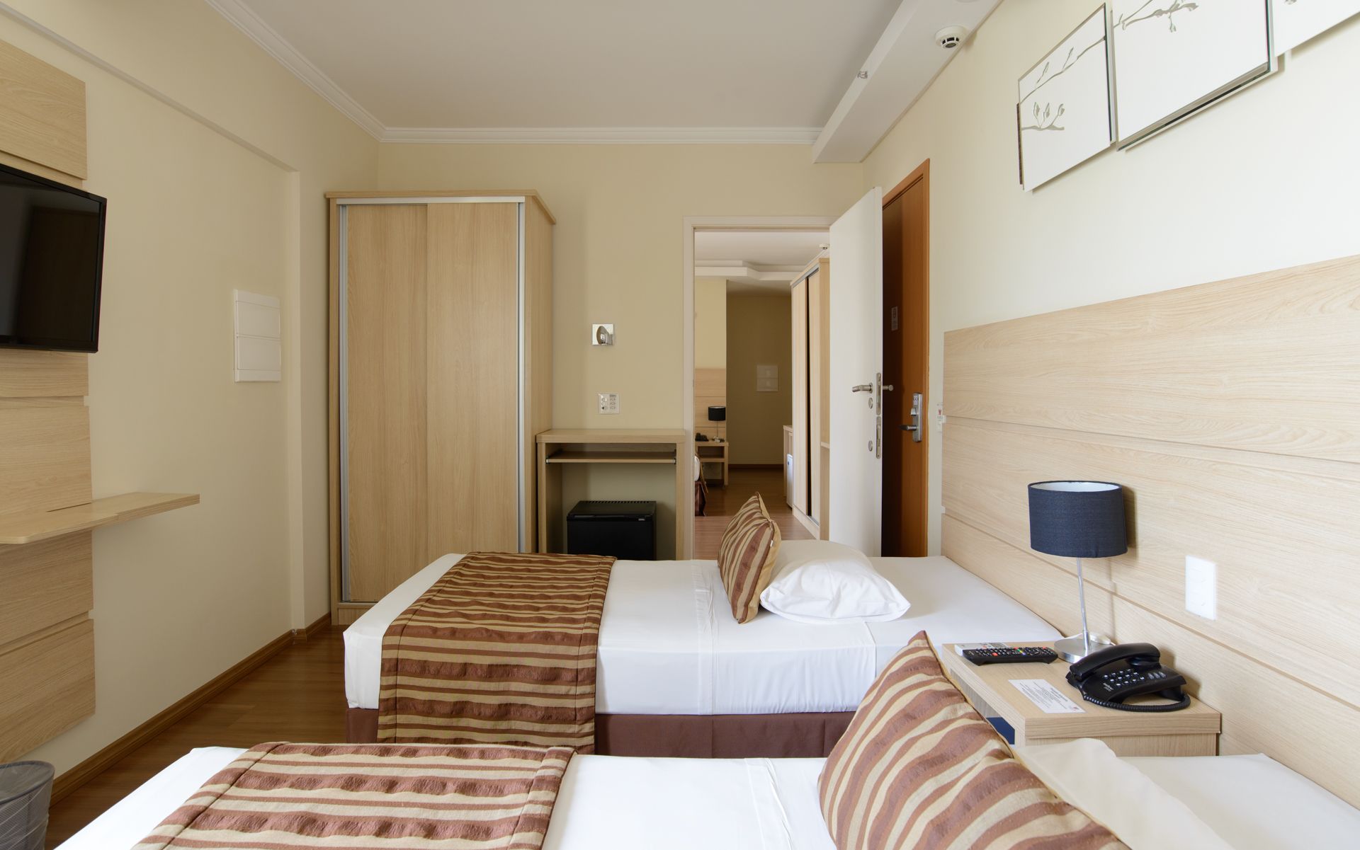 FARO HOTEL ATIBAIA