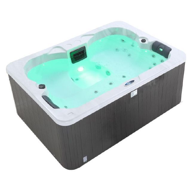 Barcelona hot tub