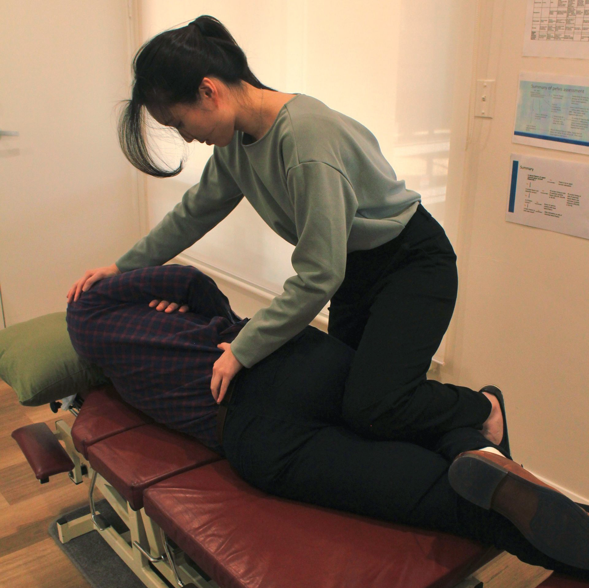Chiropractor Treating Lower Back Pain In Adelaide