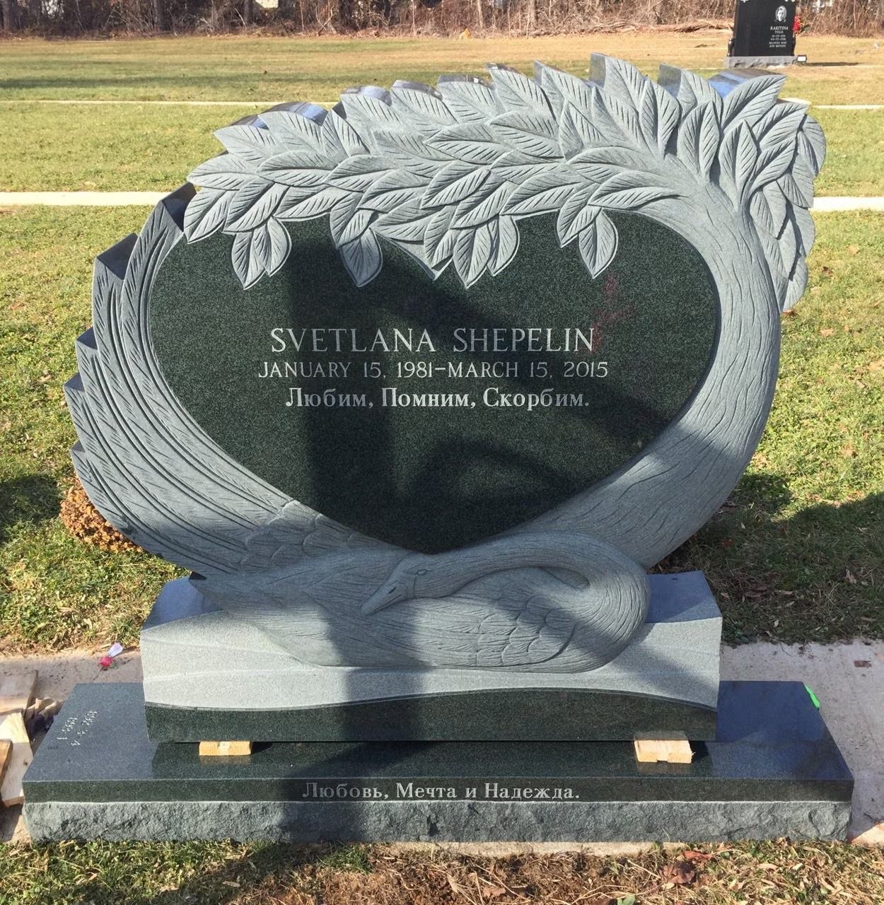 Choosing a Headstone or Monument