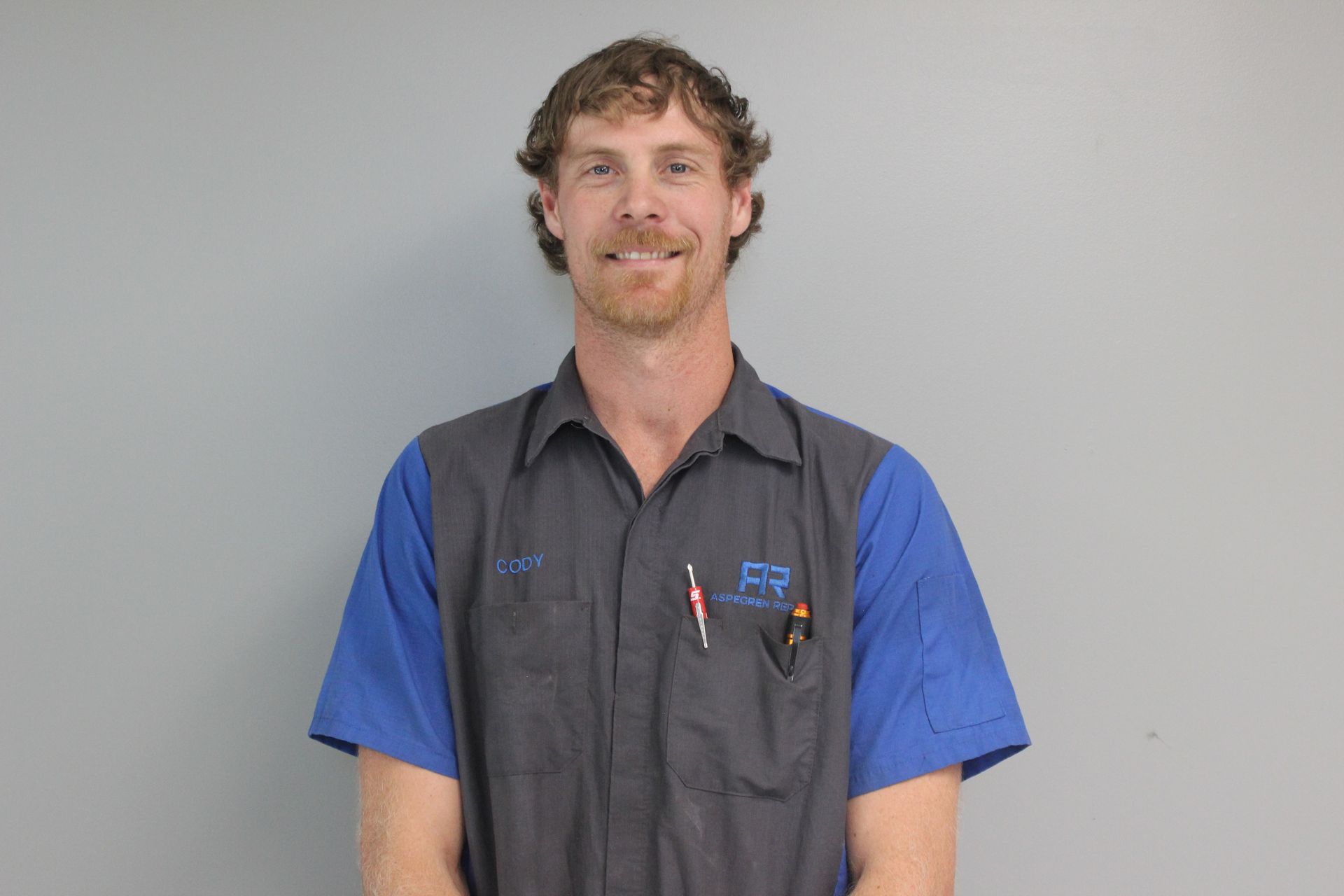 Cody at Aspegren Repair in Sutton, NE