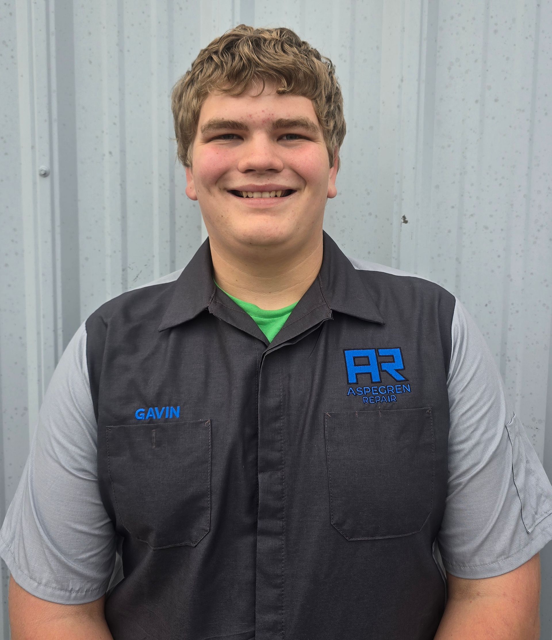 Gavin at Aspegren Repair in Sutton, NE
