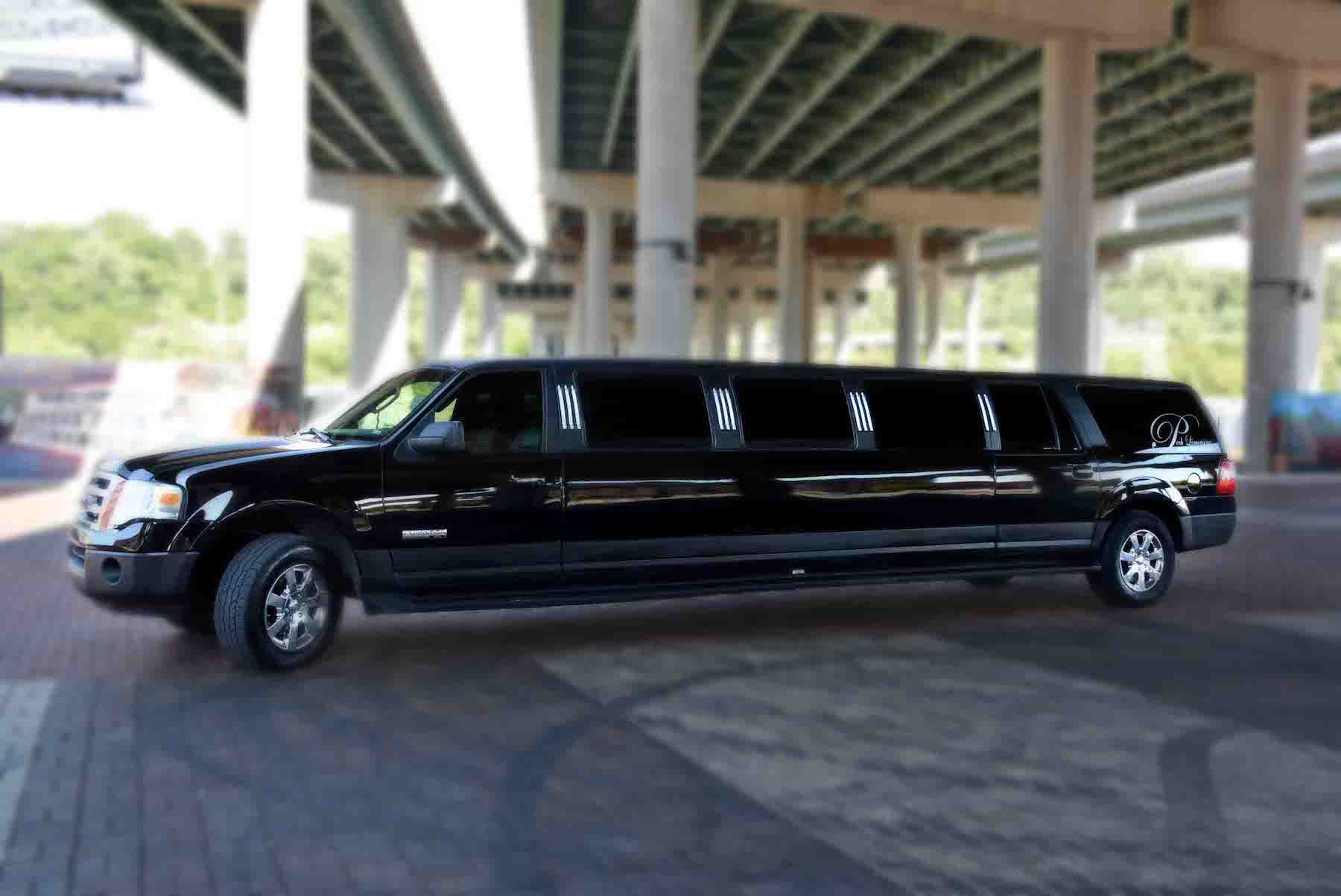 Airport Limo Pick Up Overland Park www.pechlimo.com