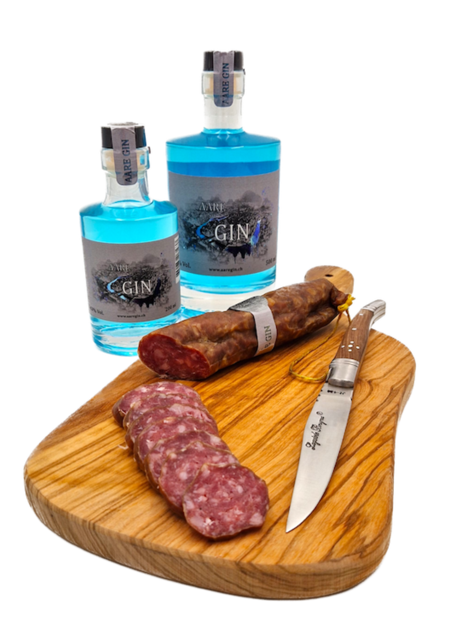 AARE GIN Spezialitäten-Set mit Wurst, Gin und traditionellen Beilagen.