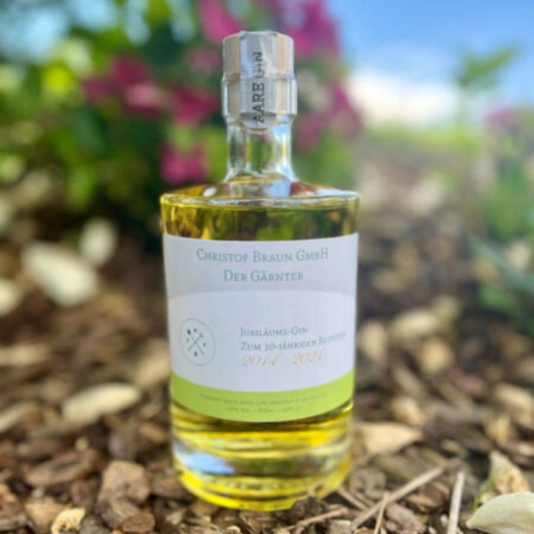 Personalisierte AARE GIN Flasche mit individueller Gravur und Etikett Christoph Braun GmbH