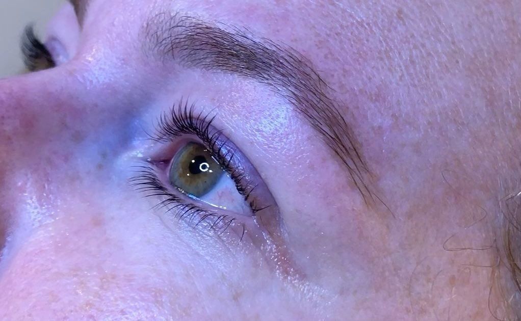A Close Up of a Woman 's Eye and Eyebrows — Erikka's All Occasion Beauty In Rockhampton City, QLD
