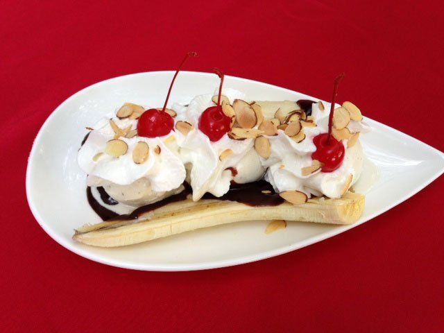 Banana Splits with Hot Fudge Sauce