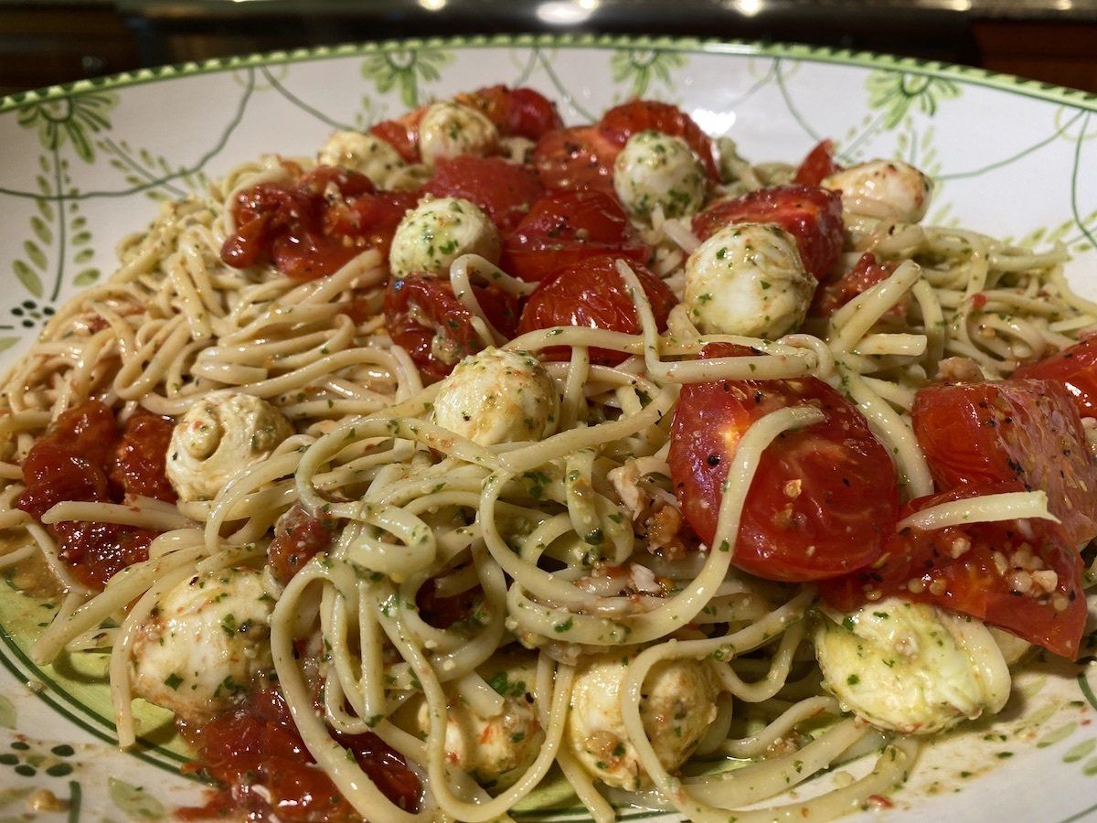 Linguine with Pesto, Tomatoes and Mozzarella