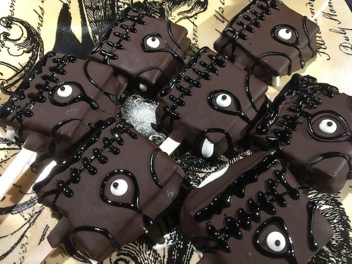 Hocus Pocus Inspired S’mores Pops