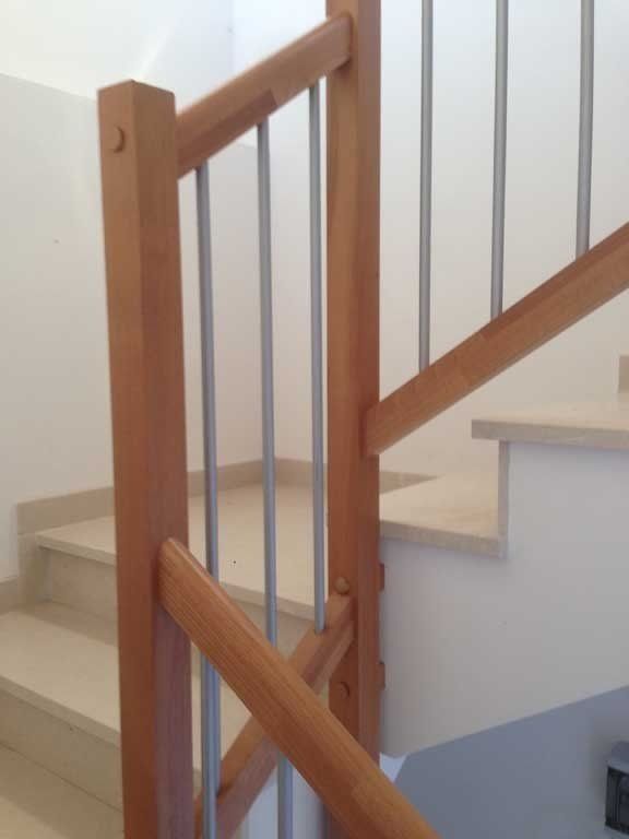 Scala con ringhiera