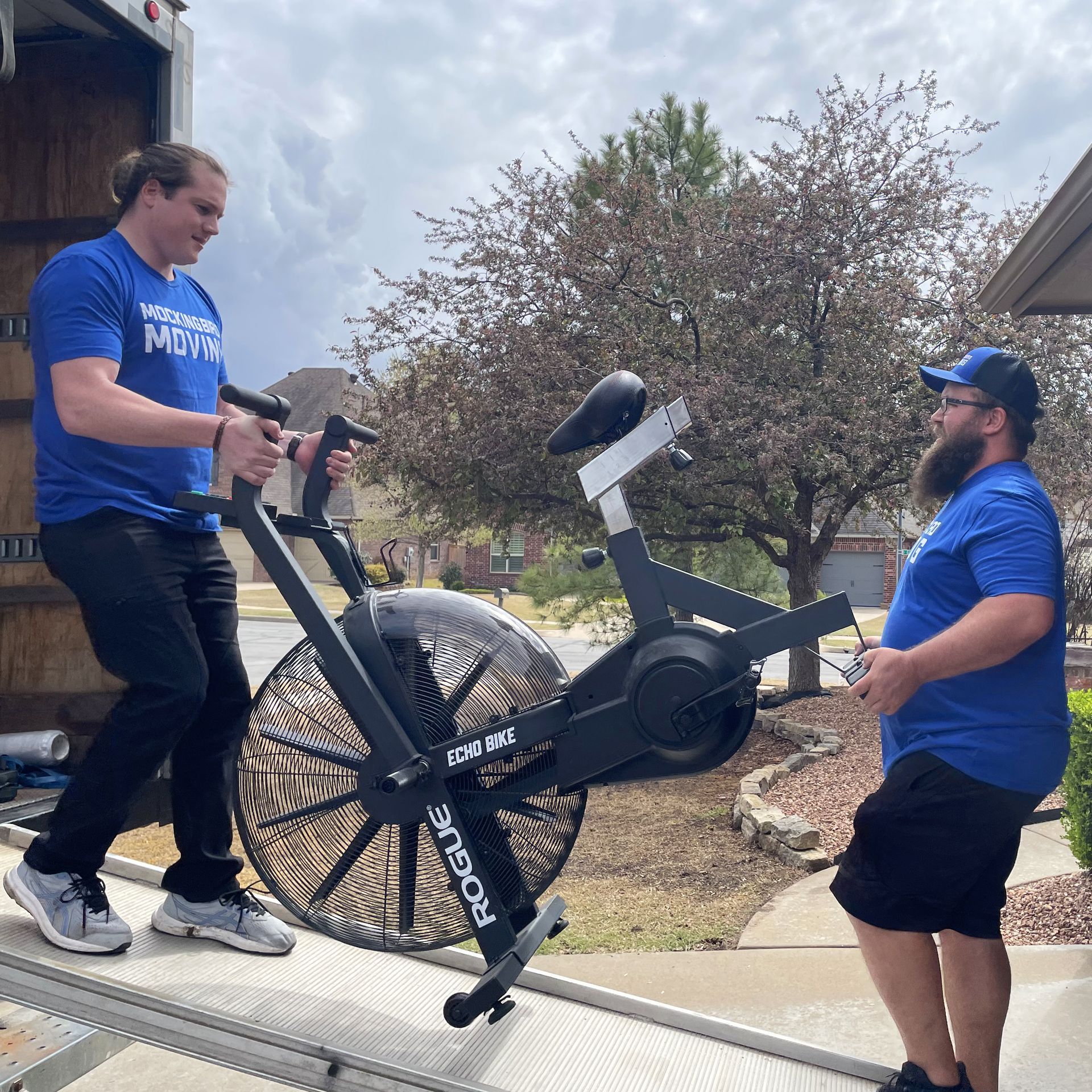 Long-Distance Moving Services - Mockingbird Moving