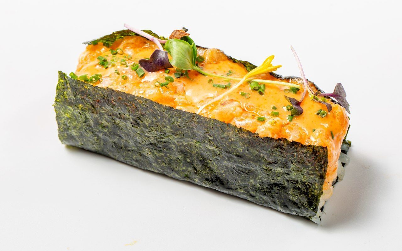 temaki saumon epice