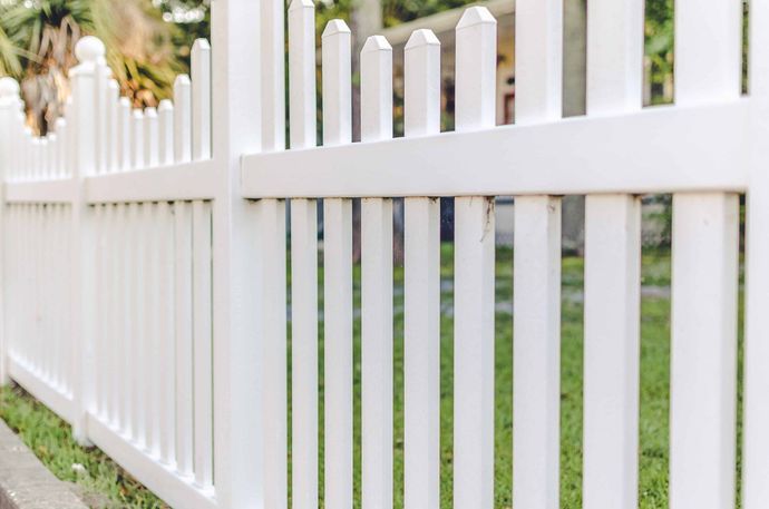 Vinyl fence installation services
