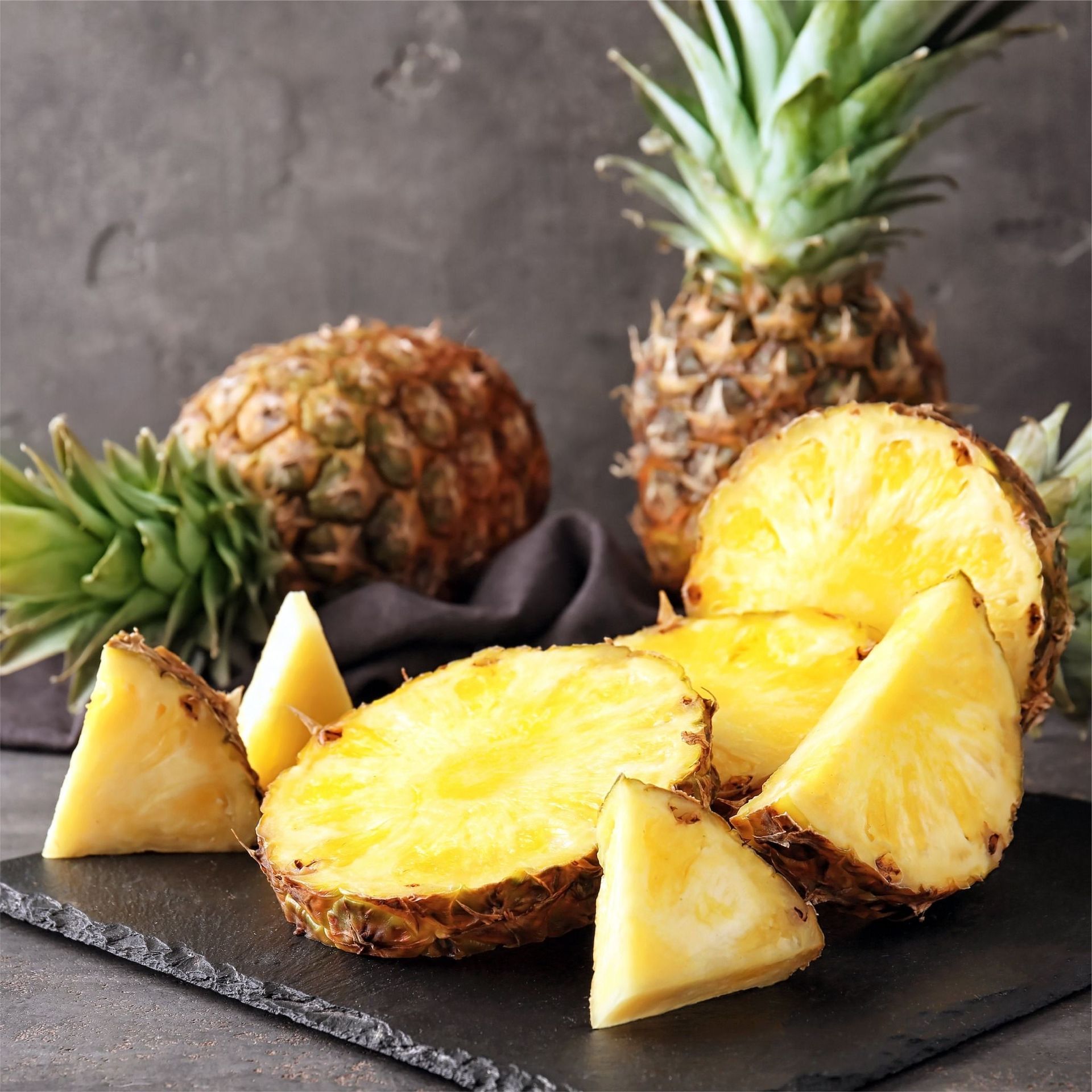 Pot sinaasappeljam met wit etiket, 