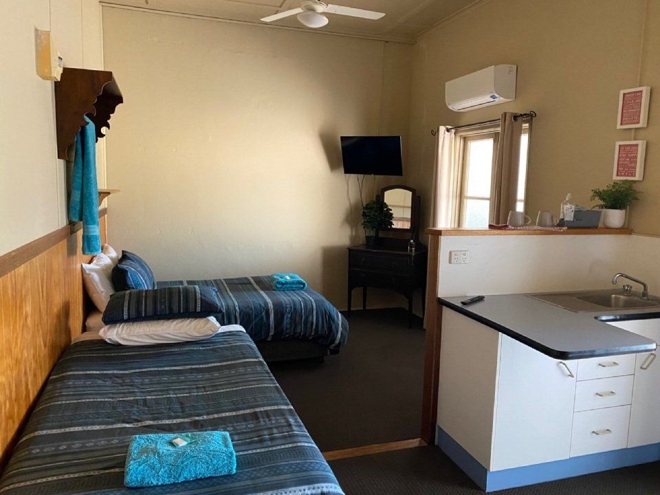 hotel-room-3