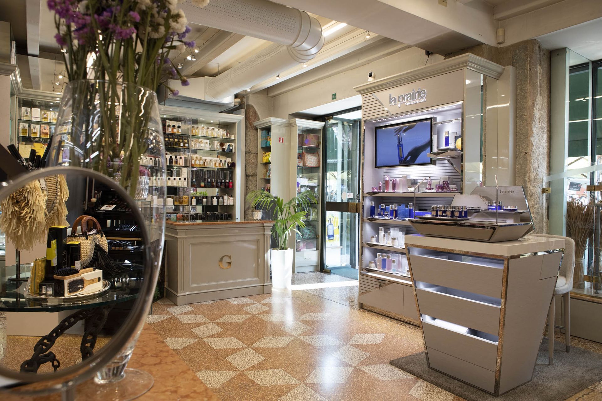 reparti profumeria grazia verona