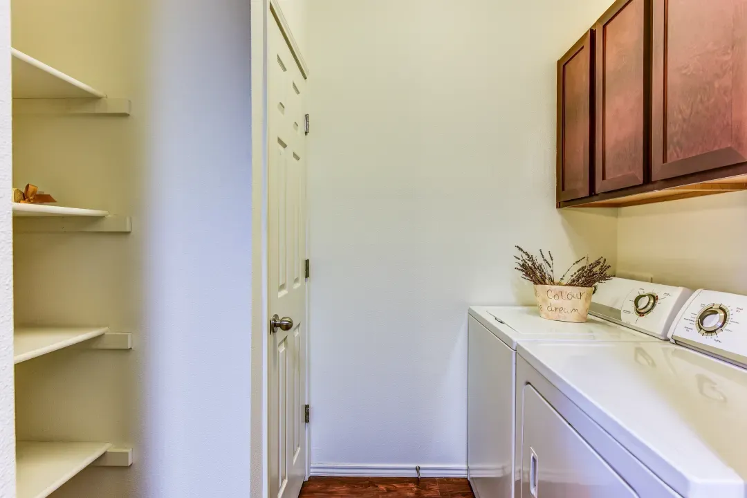 Brickstone Villas laundry room