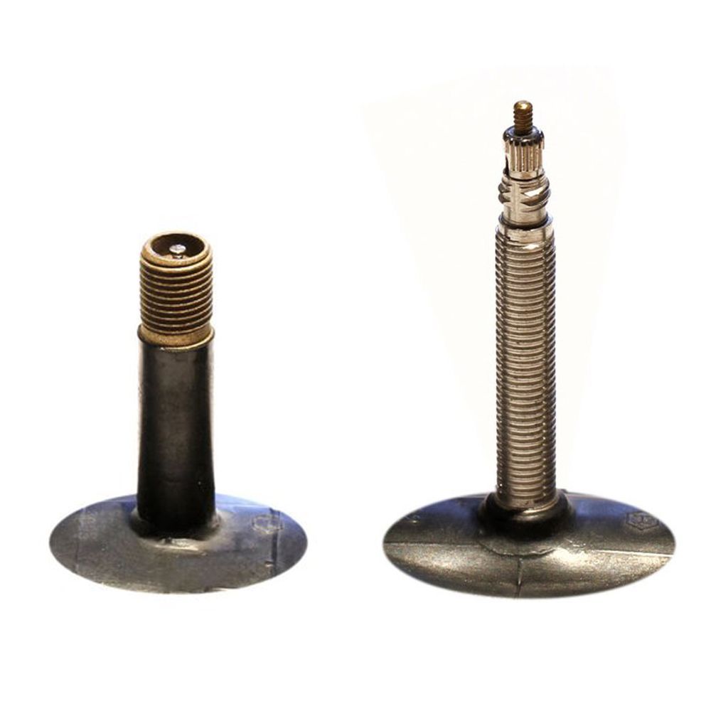 Il faut savoir identifier sa valve
Presta = valve fine pour vélo
Schrader = valve marge (idem moto ou voiture)
Connectez votre pompe à vélo avec l'embout adapté