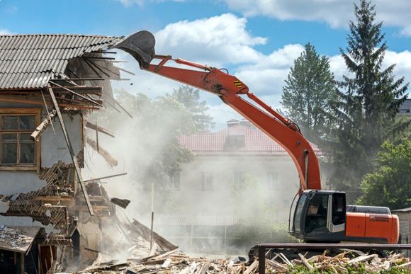 Demolizione casa