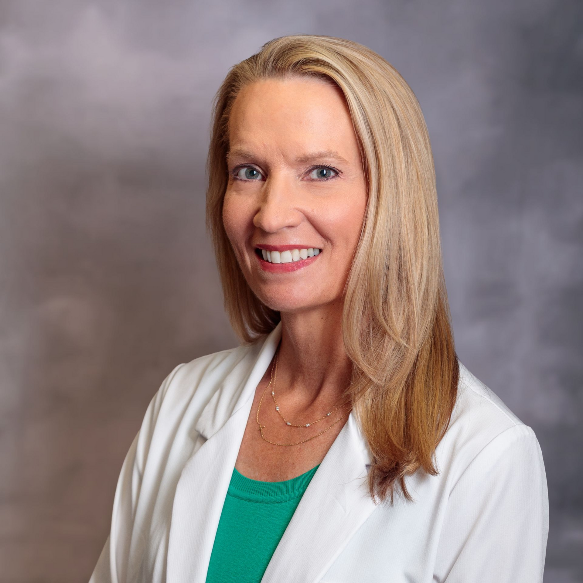 Dr. Lynae Canales