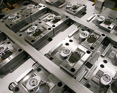 multi core injection mold