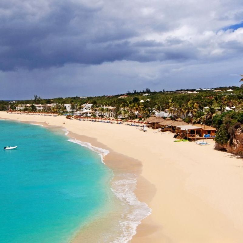 Longue Bay wonderful beach, in Saint Martin
