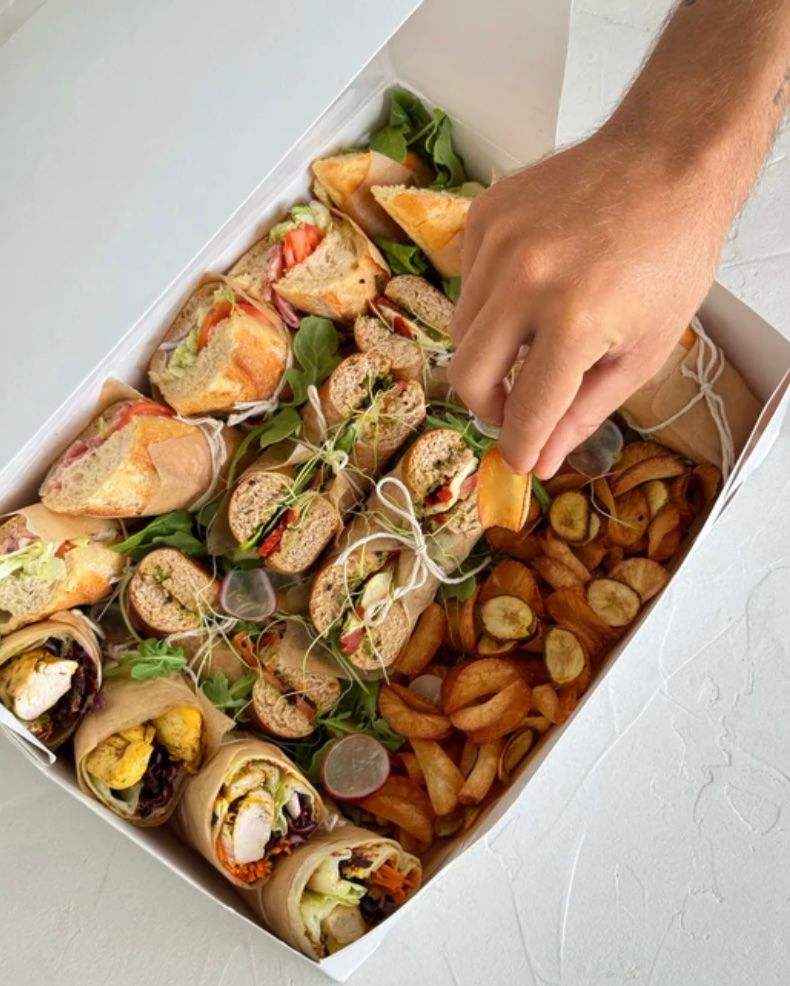 Island box type of food - sandwiches