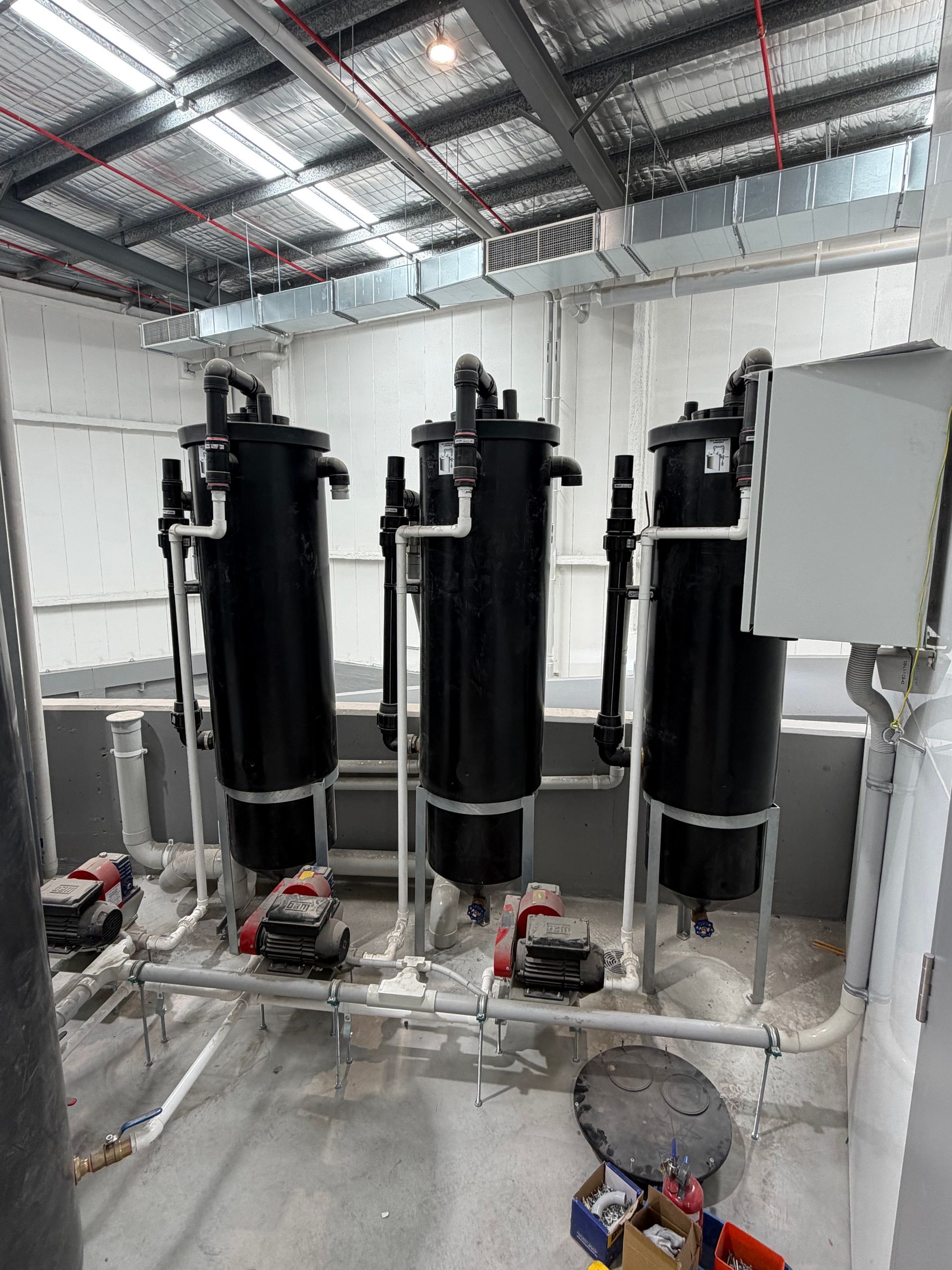 Oil-water separator