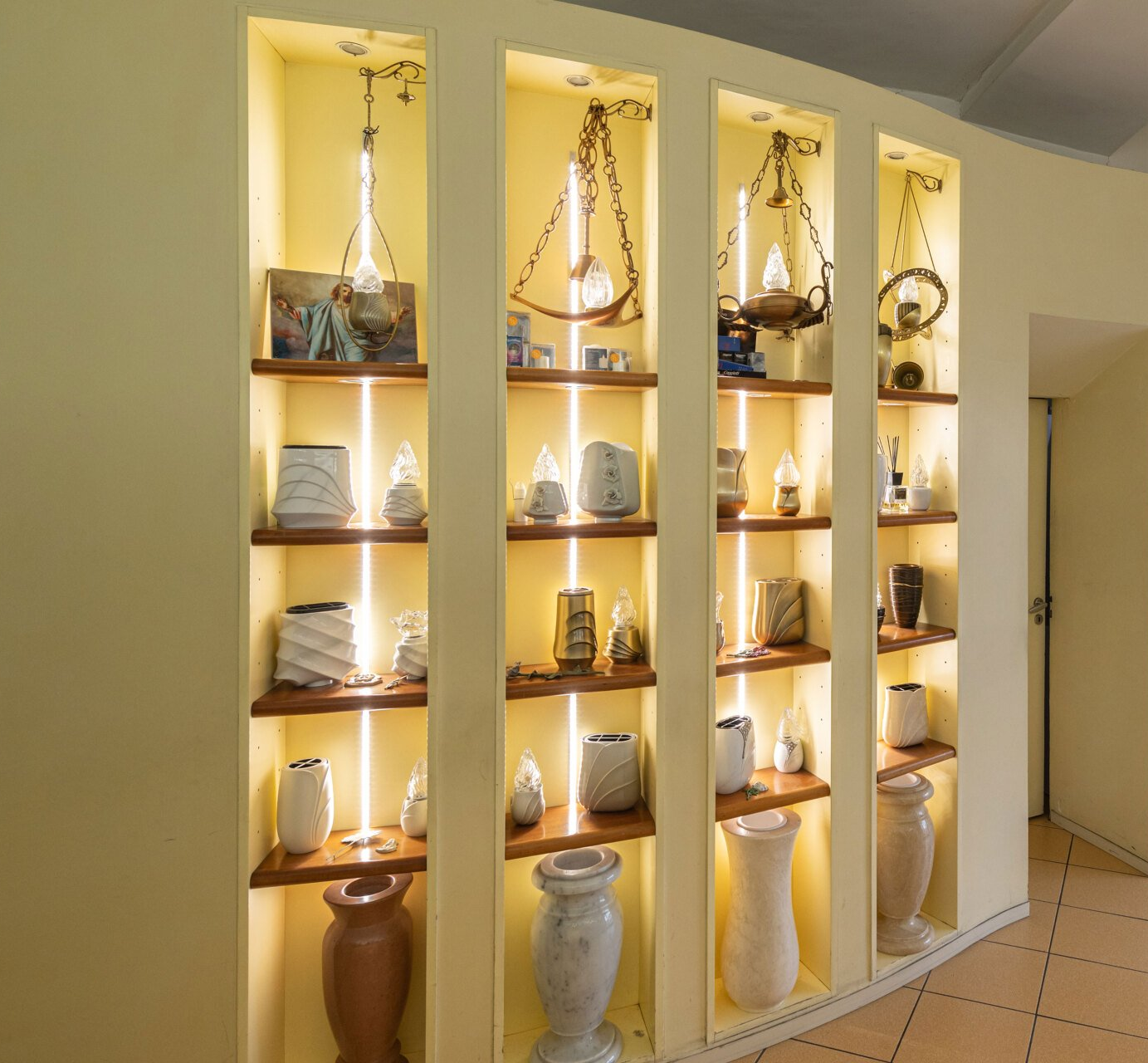 esposizione di arte funeraria