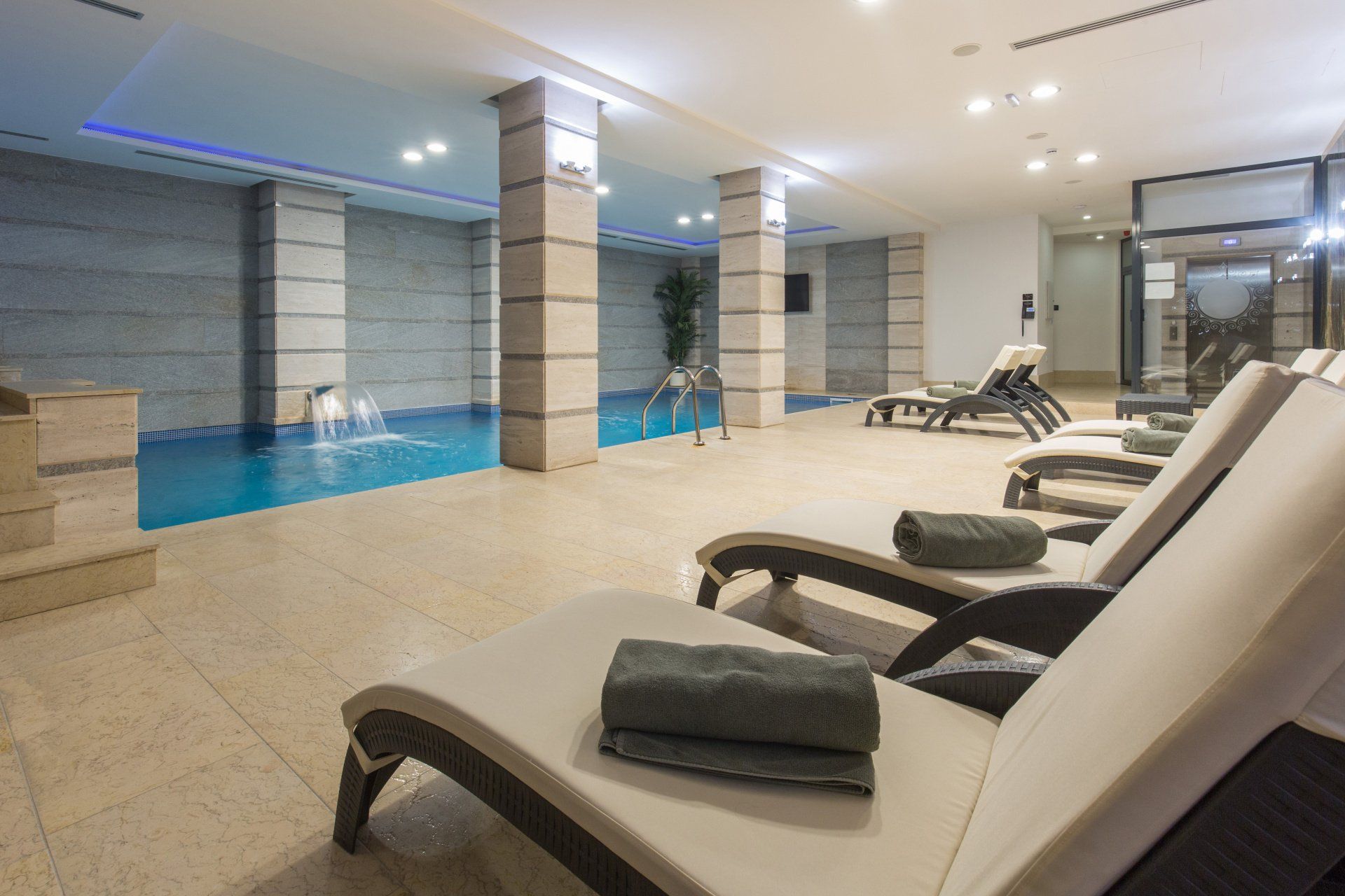 strutture alberghiere, residence e campeggio