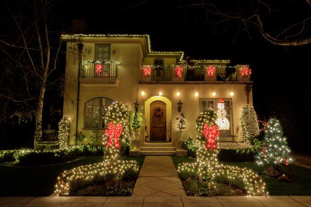 christmas lights on a house