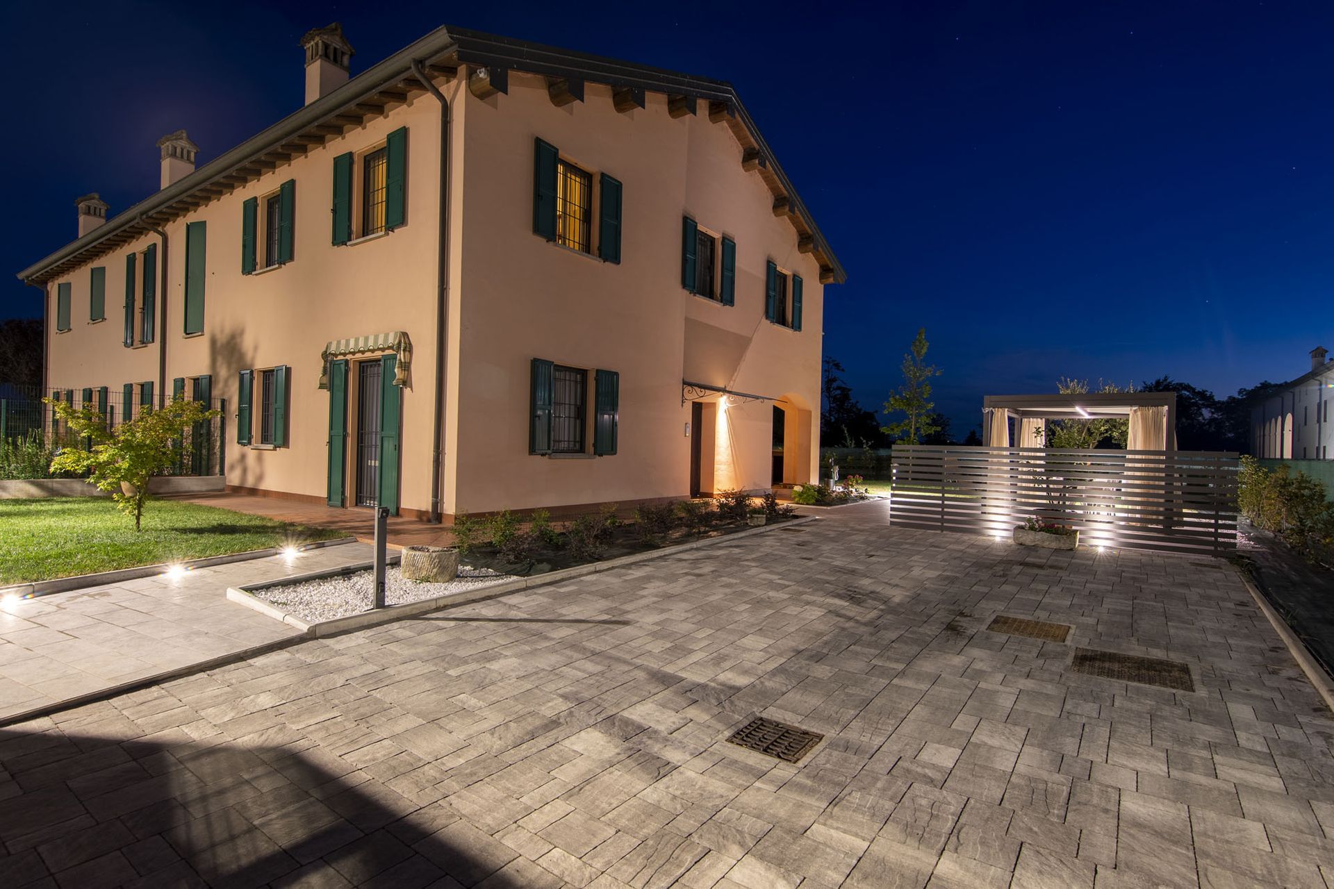 ristrutturazione giardino esterno
