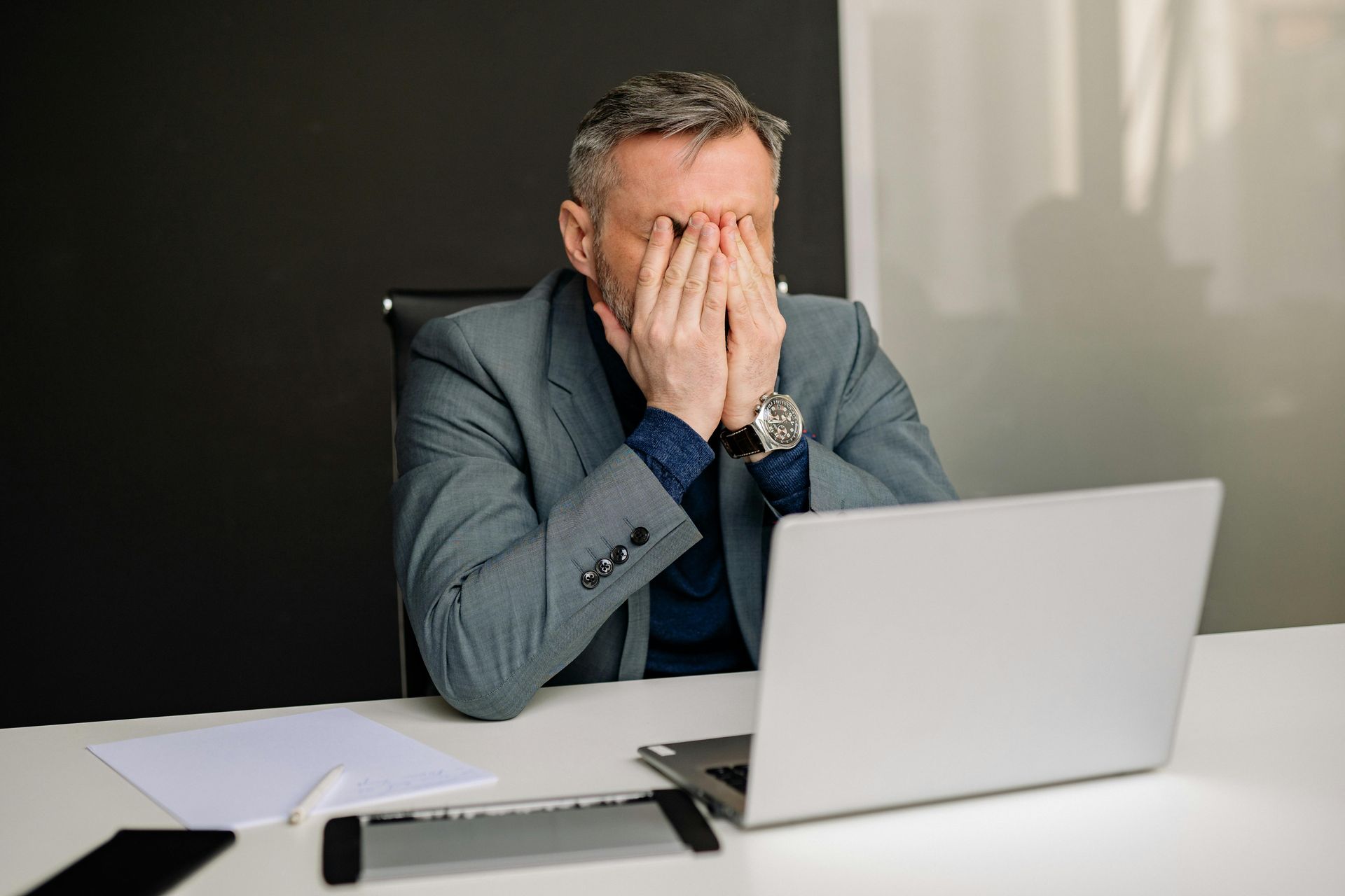 Síndrome do impostor: como afeta pessoas bem-sucedidas Síndrome do impostor: como afeta pessoas bem-sucedidas