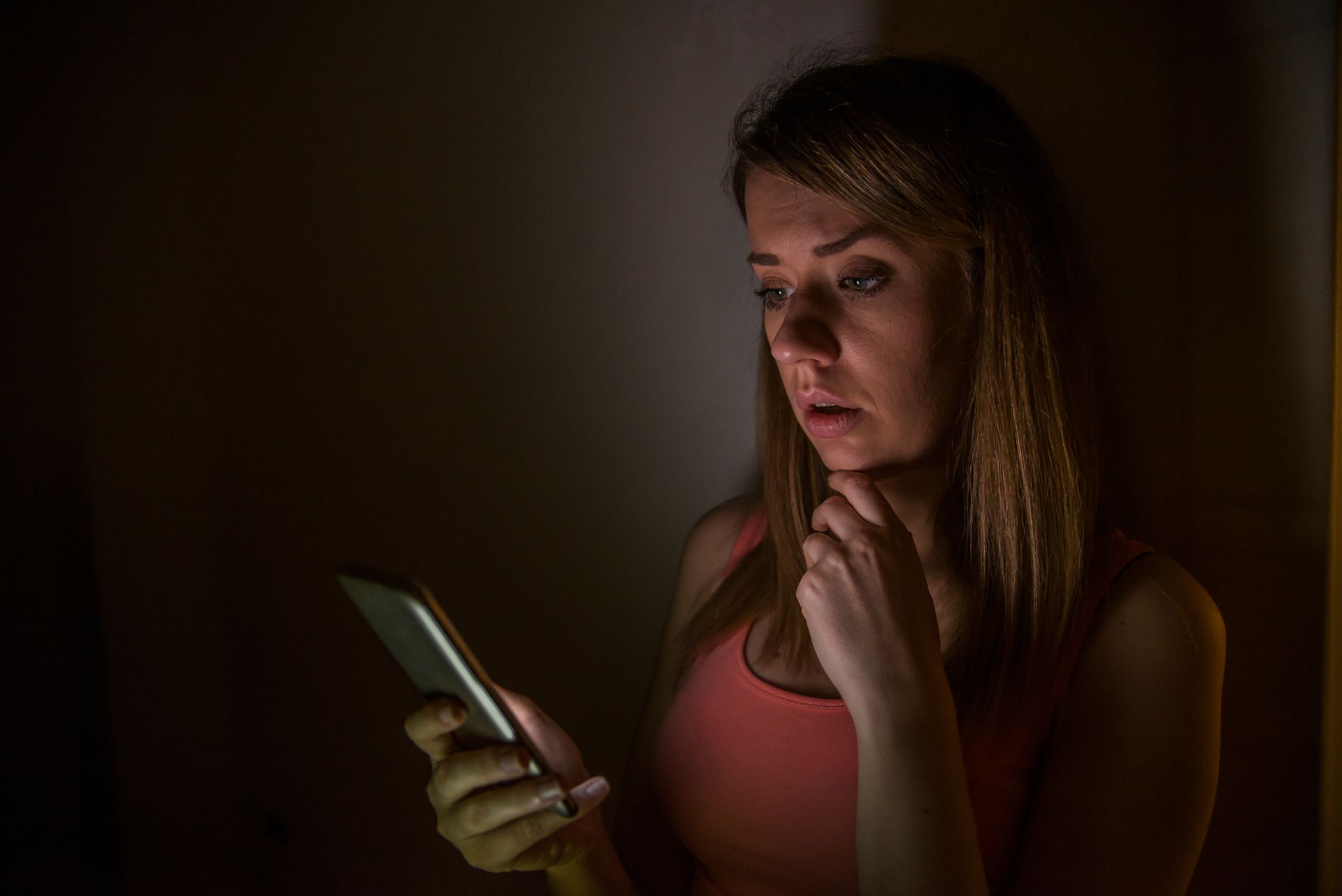 Vício em Redes Sociais: Como Identificar os Sinais e Superar a Dependência Digital Vício em Redes Sociais: Como Identificar os Sinais e Superar a Dependência Digital