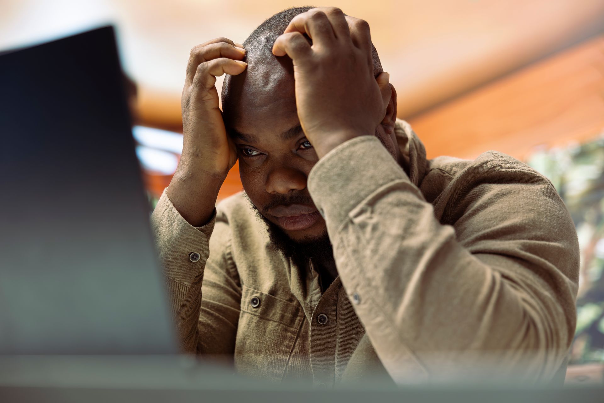 As Fases do Burnout: Como o Estresse Prolongado Pode Impactar a Saúde