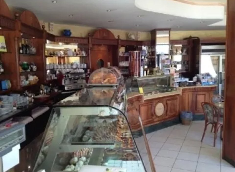 dolci in vetrina