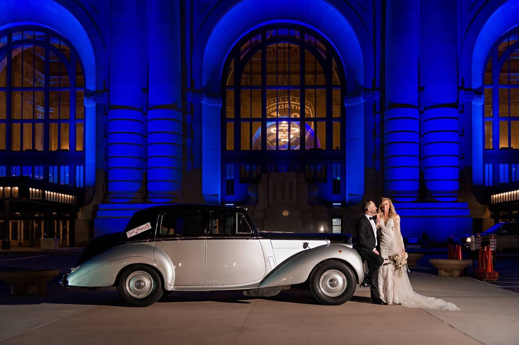 Limousine Service in City, Overland Park, Kansas Exclusive Transportation