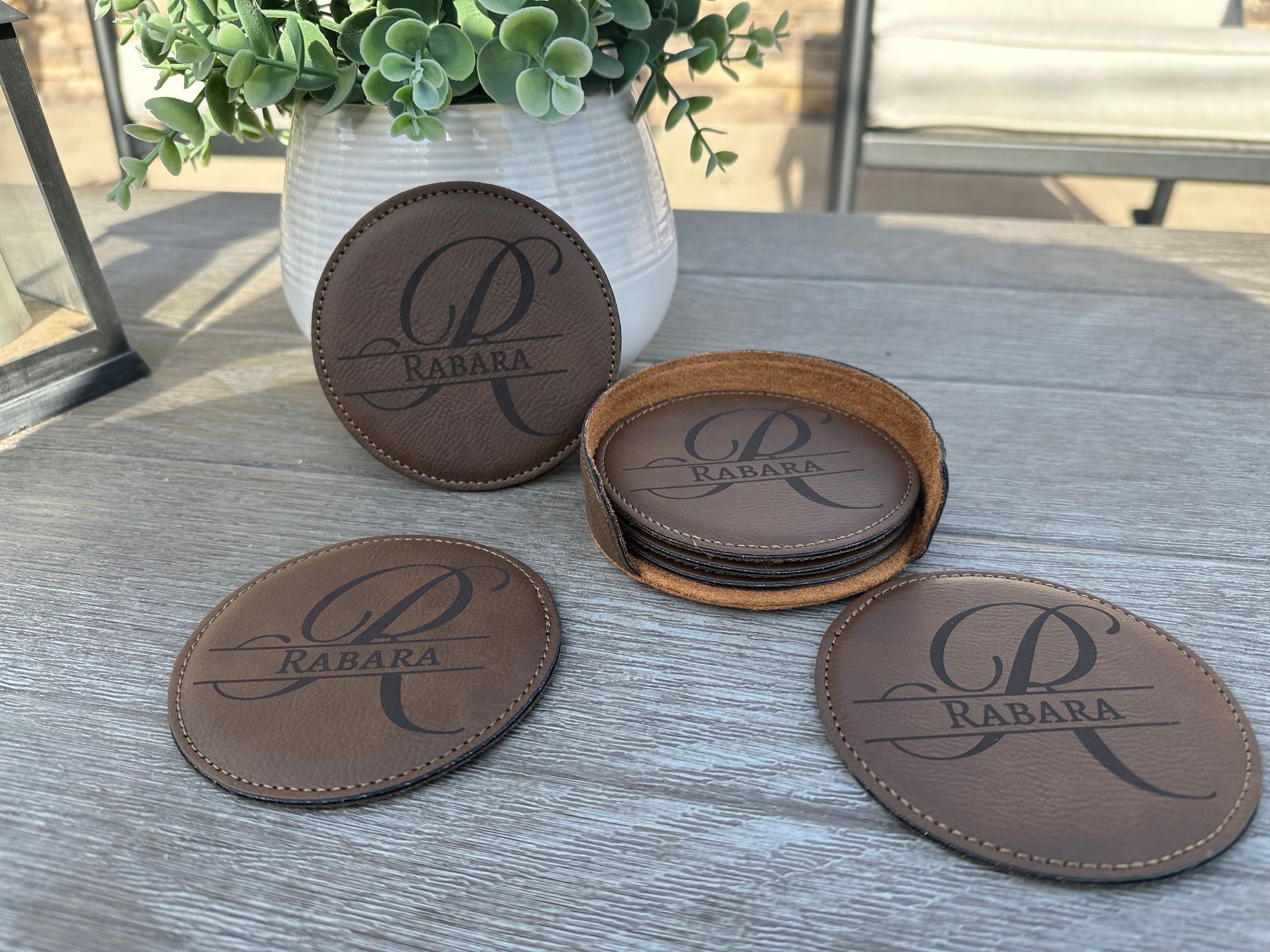 BROWN ROUND COASTER SET (6 pcs with Holder)