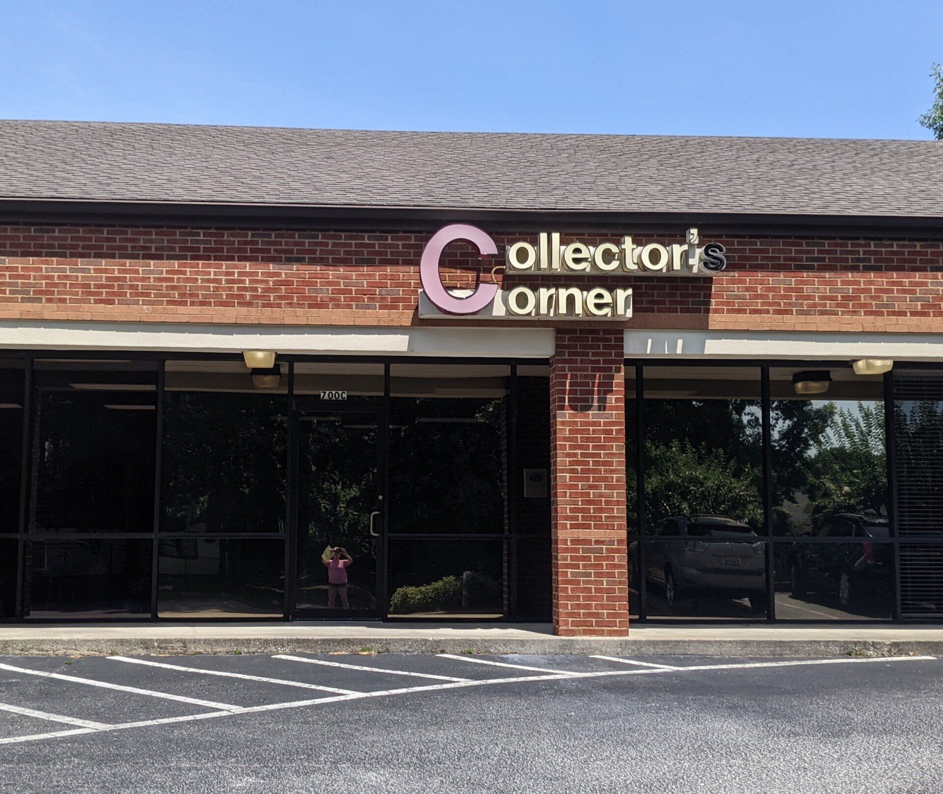 stop heat UV Sun-fade - SPF Performance Ultra Tint was installed creating an ideal climate and UV-safety. Collector's Corner in Auburn, AL