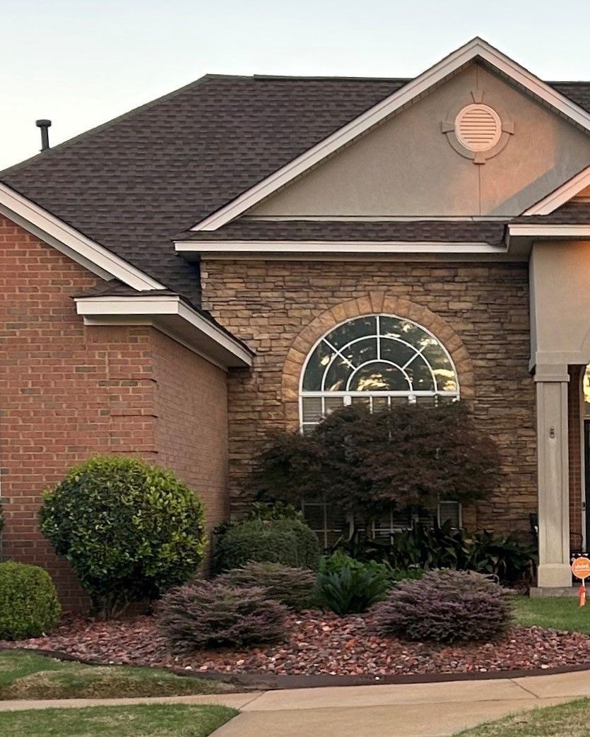 window tinting in Millbrook AL - SPF Ultra Tint upgrades Arched Transom windows. Adding visual home comfort. Ending bright hot UV-Sun damage flooding the dining room. Millbrook, AL