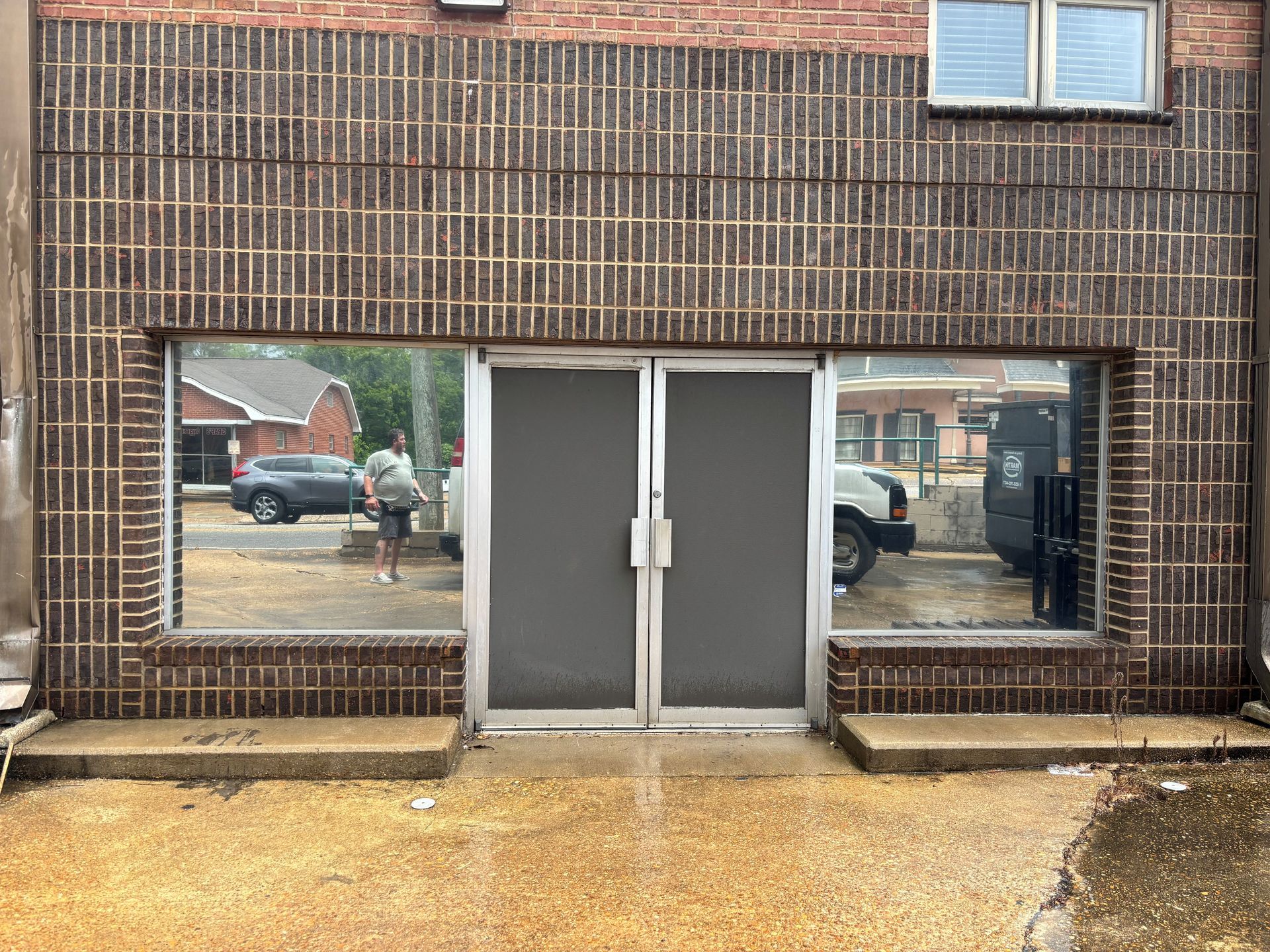 window tinting - SPF' ULTRA Tint adds privacy plus UV heat rejection to storefront windows in Enterprise AL.