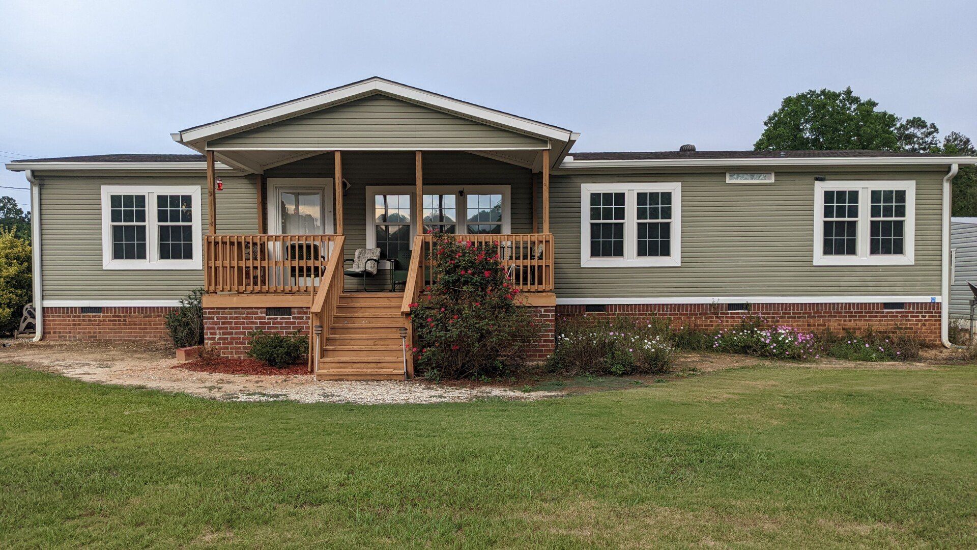 residential tinting - SPF tint shielded maximum heat from home windows creating huge power savings with modern appeal & function in Opelika AL (ws)