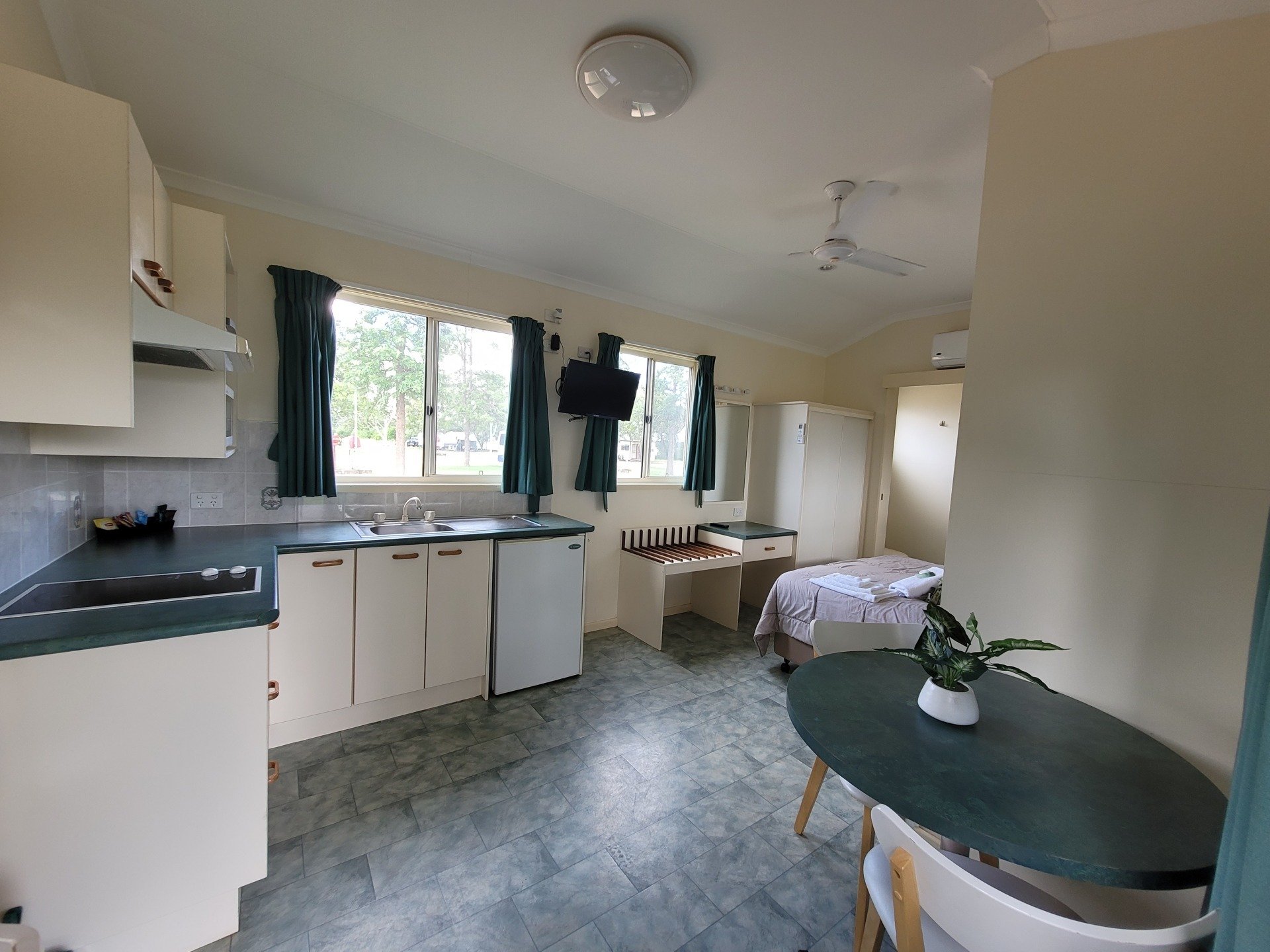 Narromine Rockwall Tourist Park Caravan Park NSW