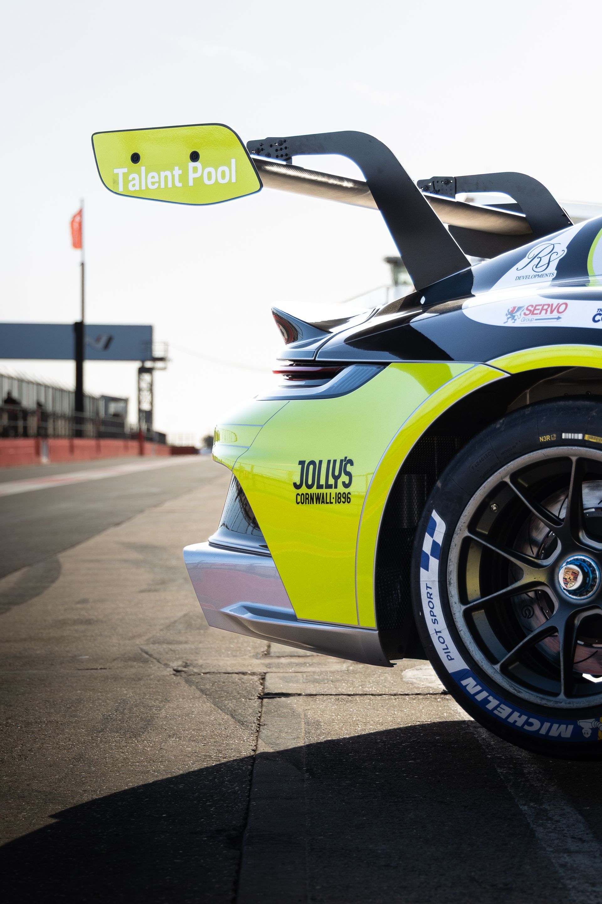 Jonny Moore Motorsport porsche carrera cup rear wing